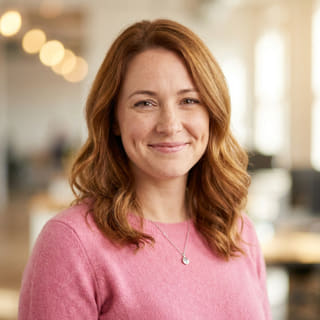 Emily Watson, chargée du Service Client au sein de Titravolure